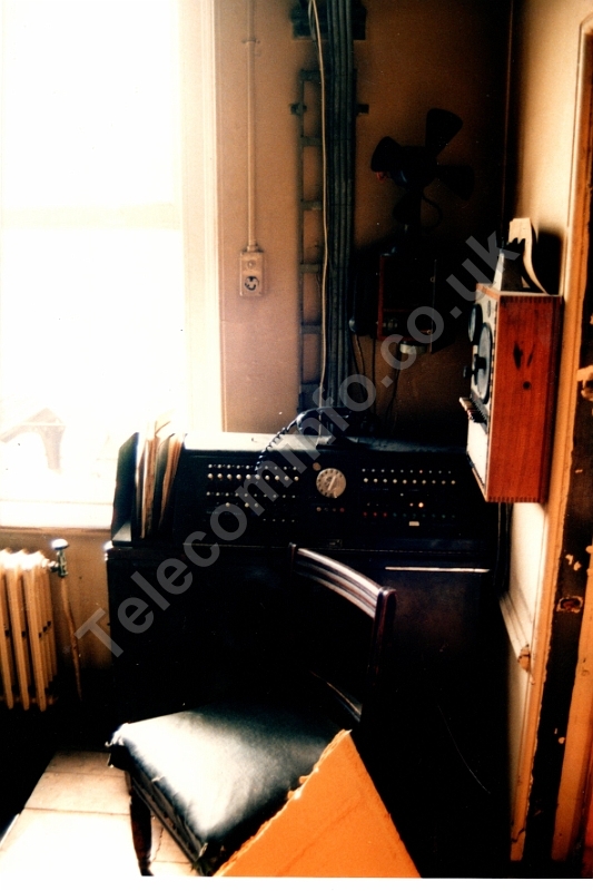 Hamilton House Control Line Test Consule